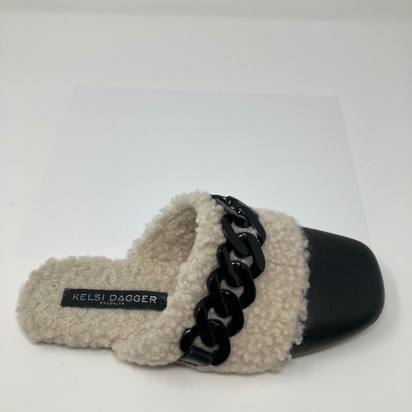 Kelsi Dagger Brooklyn Black and Cream Leather Chain Fur Mule Size 6.5 - Picture 2 of 5